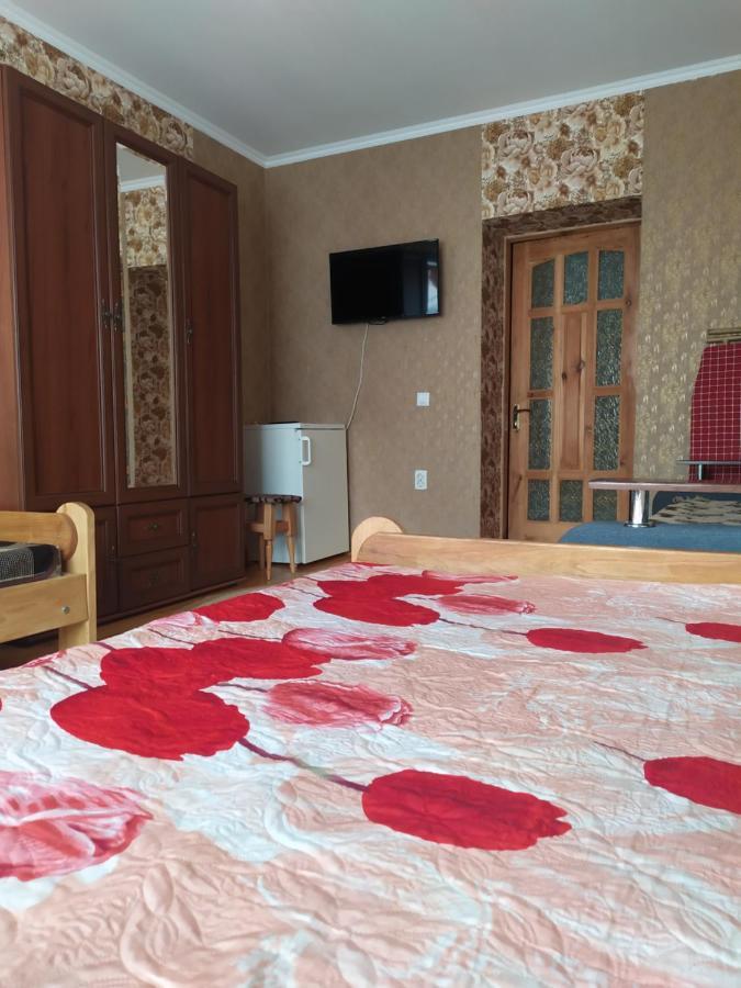 Білий Птах Hotel Svityaz' Buitenkant foto
